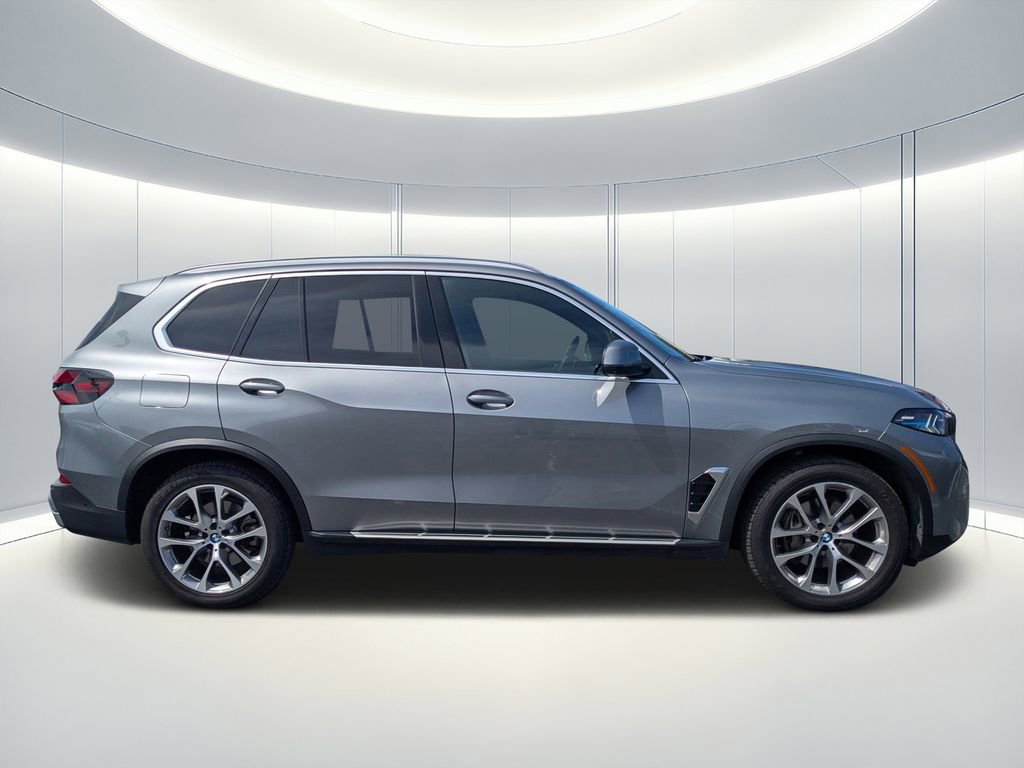 Used 2024 BMW X5 xDrive40i image 3