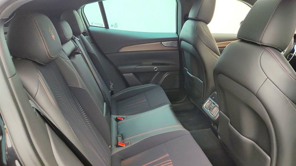 Used 2025 Maserati Grecale Folgore AWD/4WD image 24