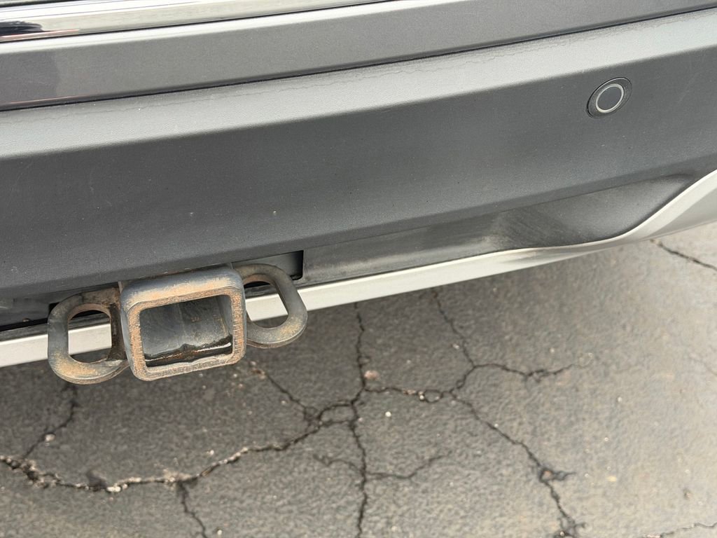 Used 2022 Ford Explorer Limited w/ Equipment Group 301A image 10