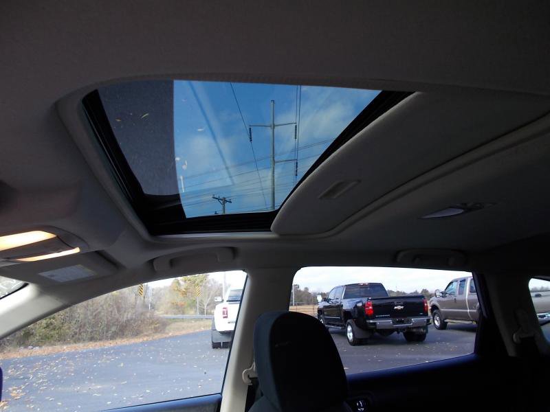 Used 2013 Nissan Rogue SV w/ Premium Pkg image 27