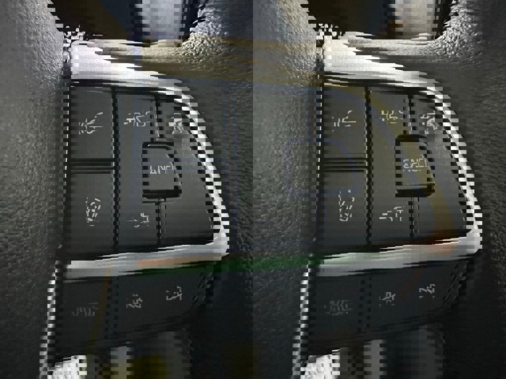 Used 2025 Toyota Sienna XLE image 20