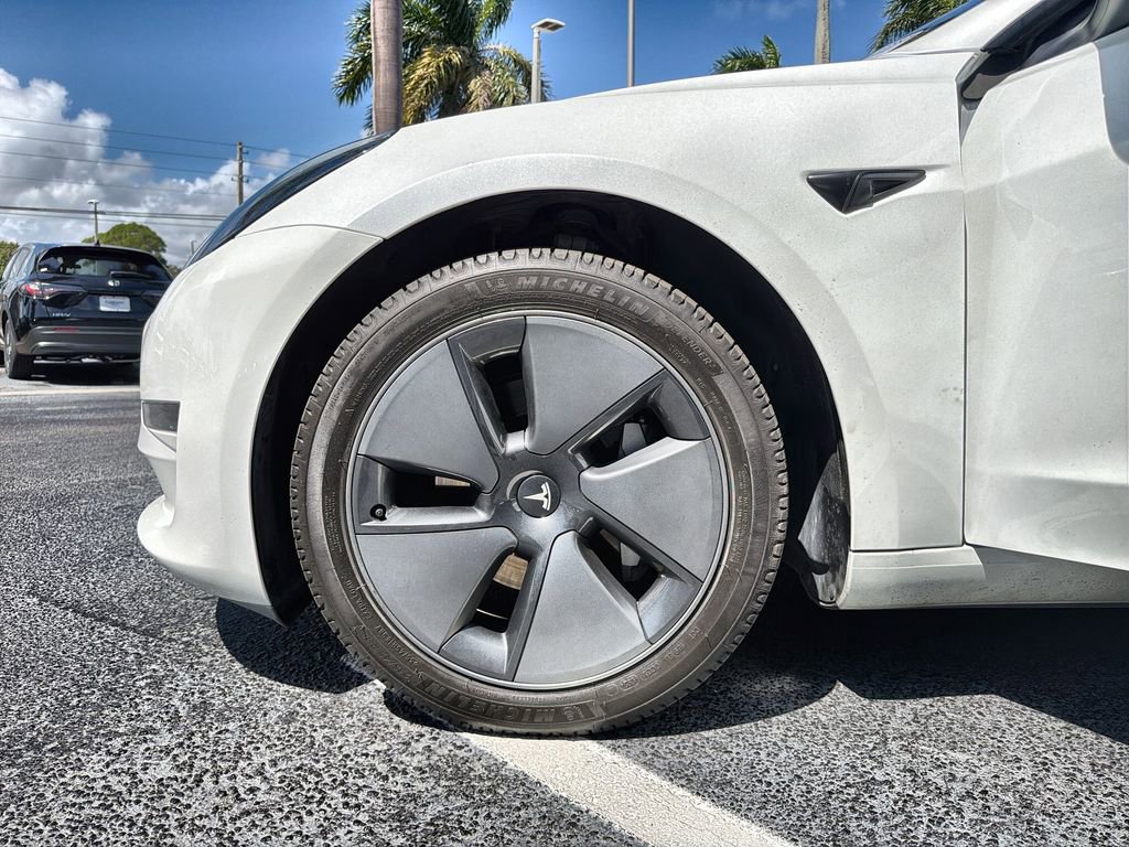 Used 2023 Tesla Model 3 Standard Range image 28