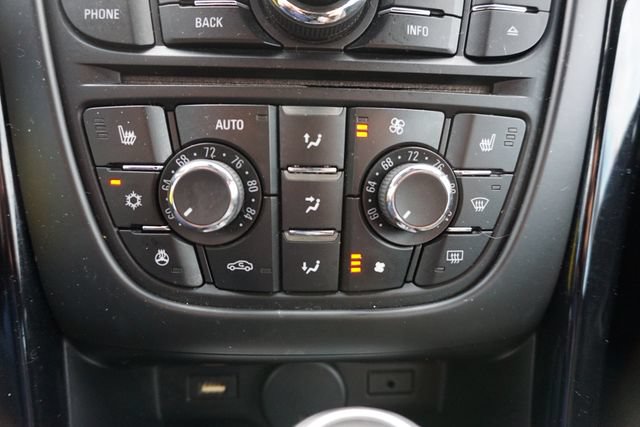 Used 2018 Buick Cascada Premium FWD image 22