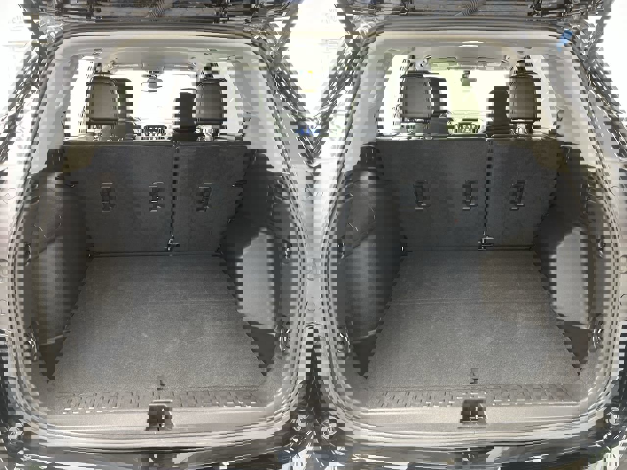 Certified 2024 GMC Terrain SLT image 29