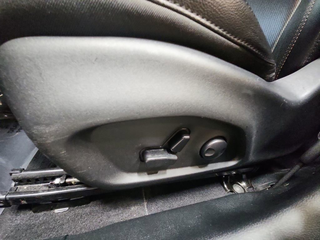 Used 2023 Jeep Compass Limited w/ Elite Group AWD/4WD image 12