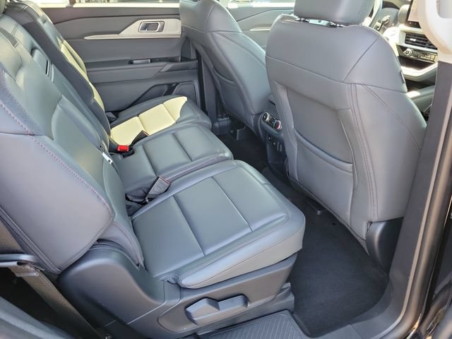 Used 2026 Ford Explorer Active w/ Active Comfort Package RWD image 18
