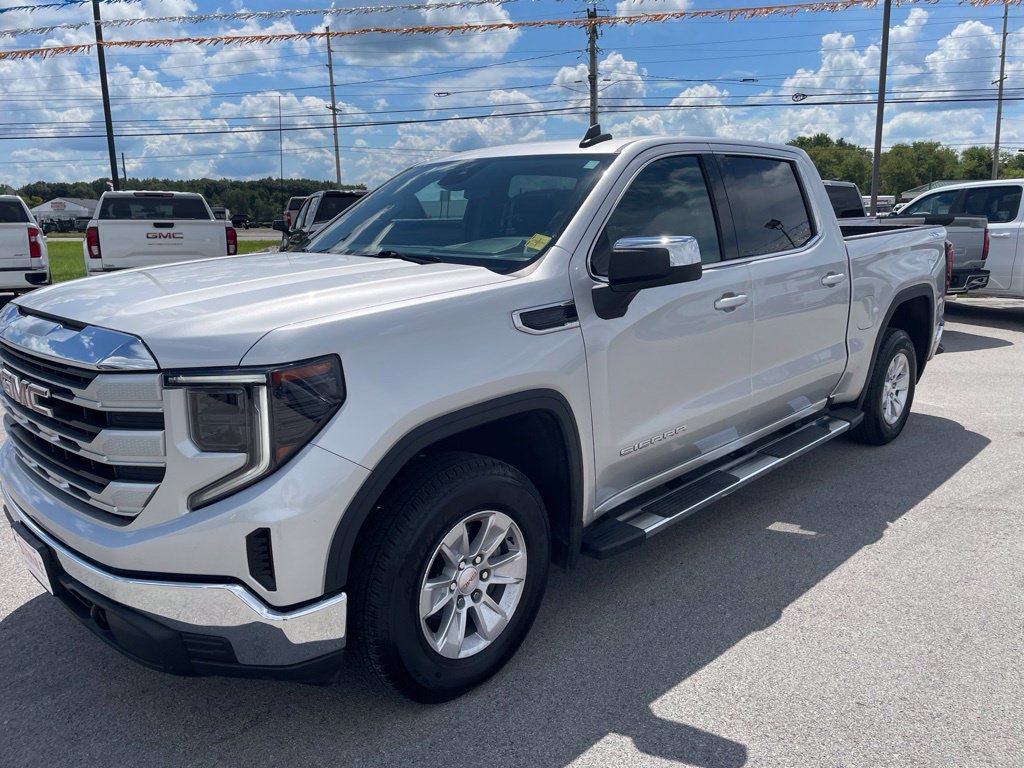 Used 2022 GMC Sierra 1500 SLE AWD/4WD image 3