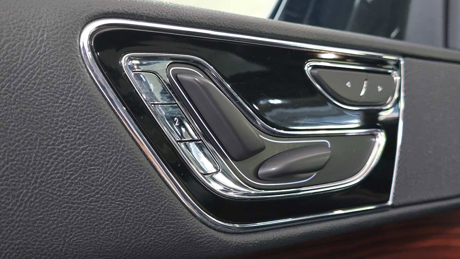 Used 2024 Lincoln Navigator L Premiere image 25