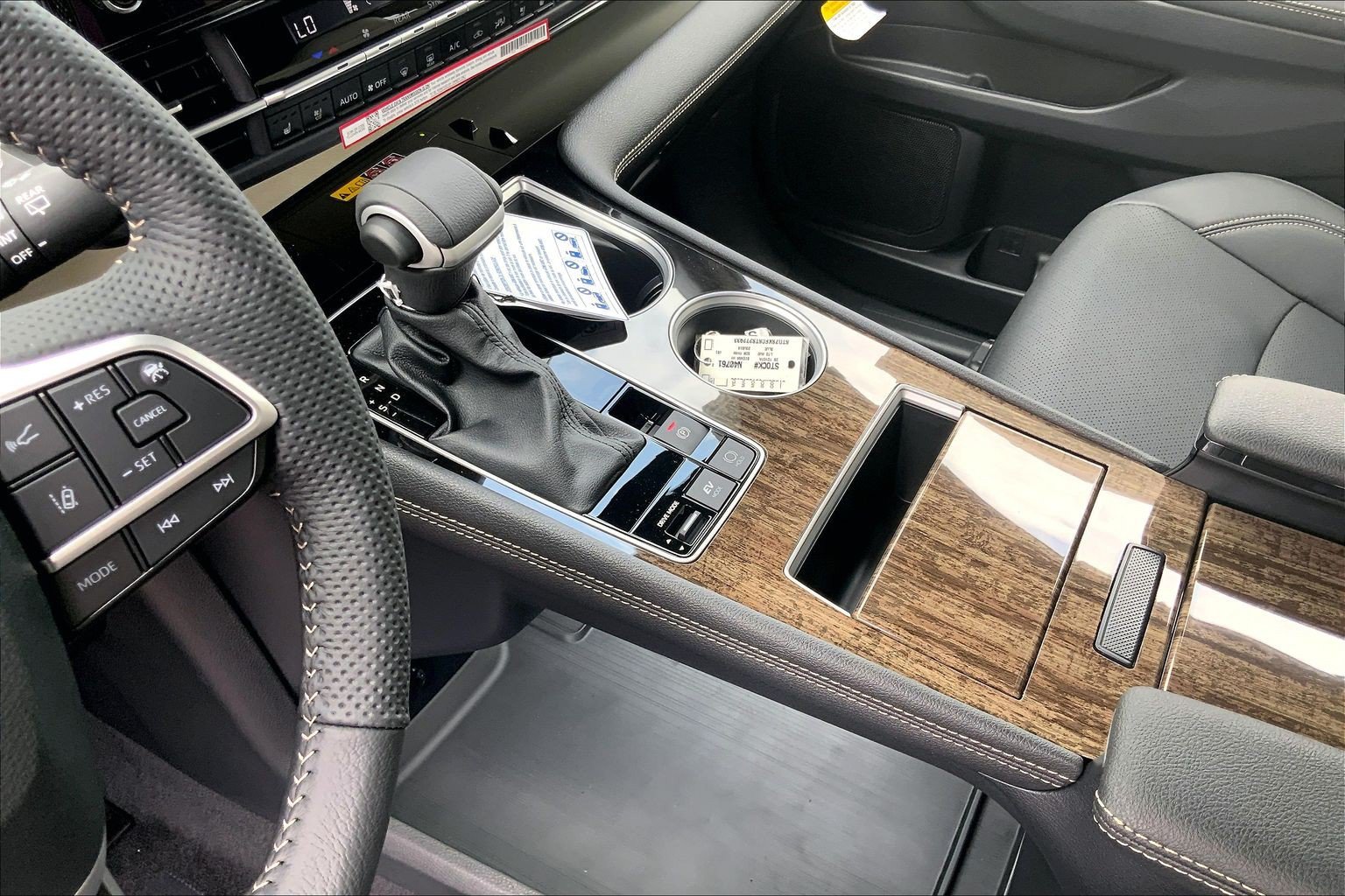New 2026 Toyota Sienna Limited AWD/4WD image 10