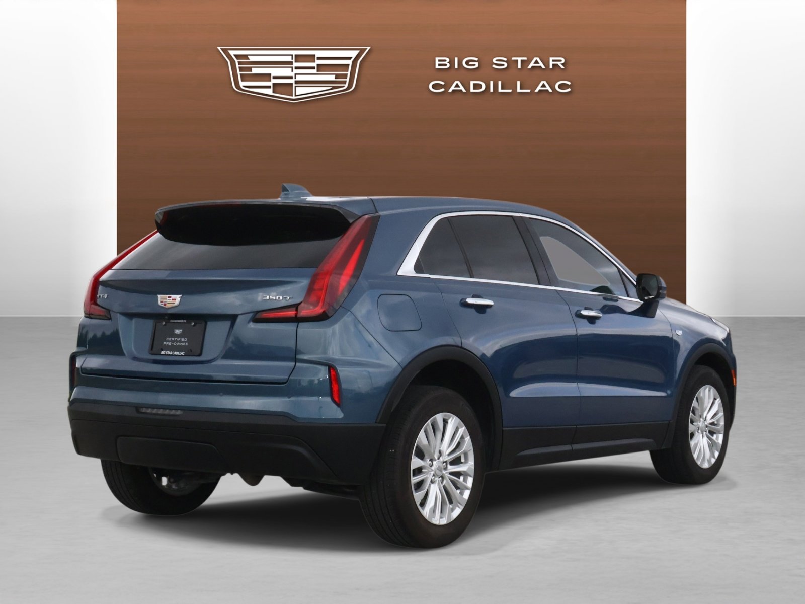 Certified 2024 Cadillac XT4 Luxury FWD image 5