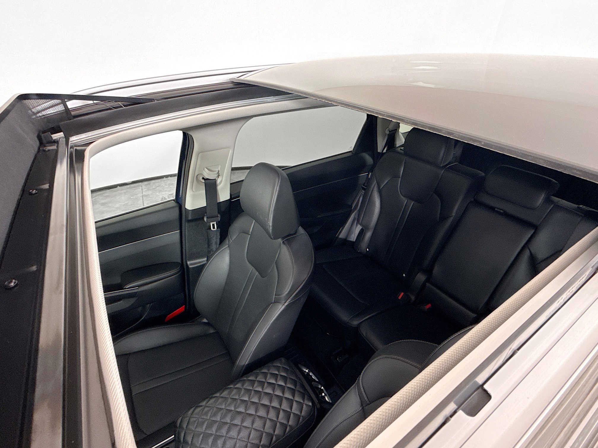 Used 2025 Kia Sorento S w/ Panoramic Sunroof Package FWD image 14
