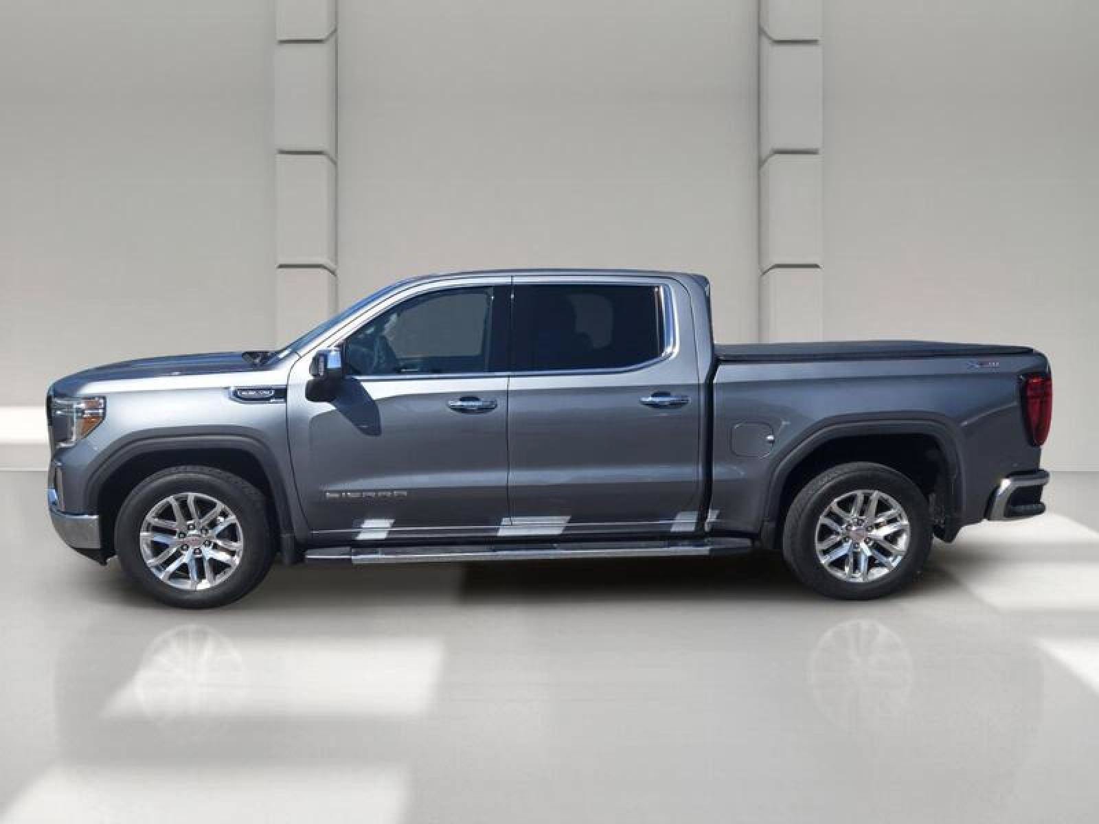 Used 2022 GMC Sierra 1500 SLT w/ SLT Premium Plus Package AWD/4WD image 4