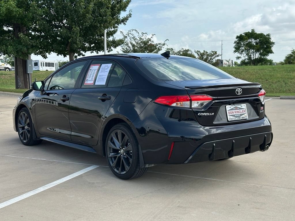 Certified 2026 Toyota Corolla SE w/ SE Premium Package FWD image 5