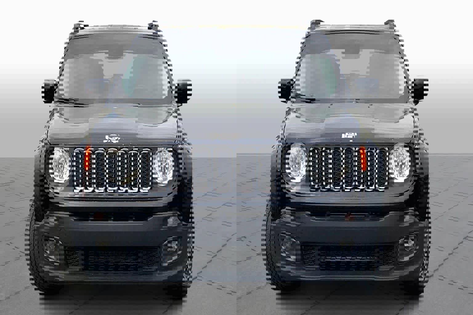 Used 2015 Jeep Renegade Latitude w/ Popular Equipment Group image 4