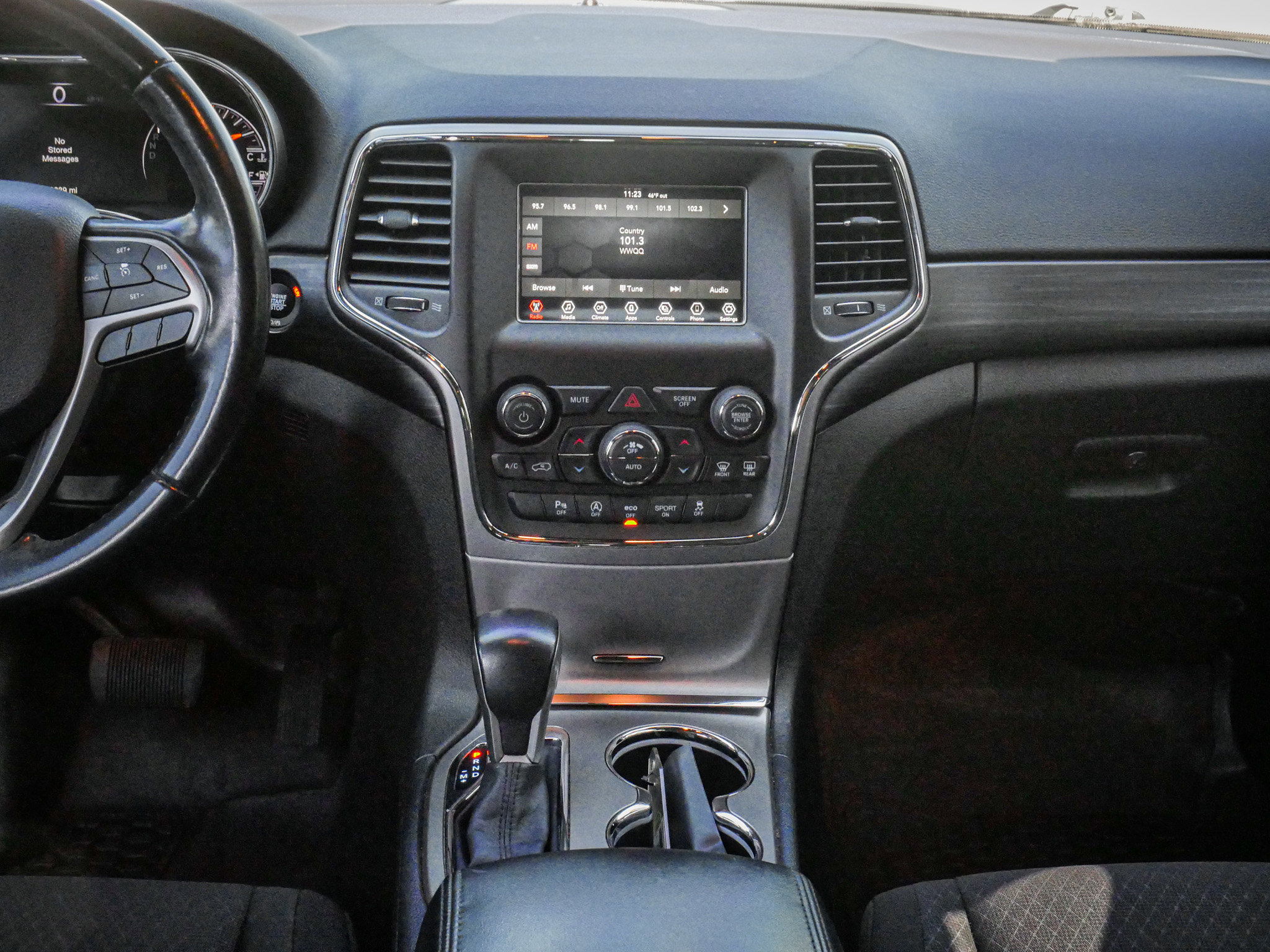 Used 2021 Jeep Grand Cherokee Laredo RWD image 28