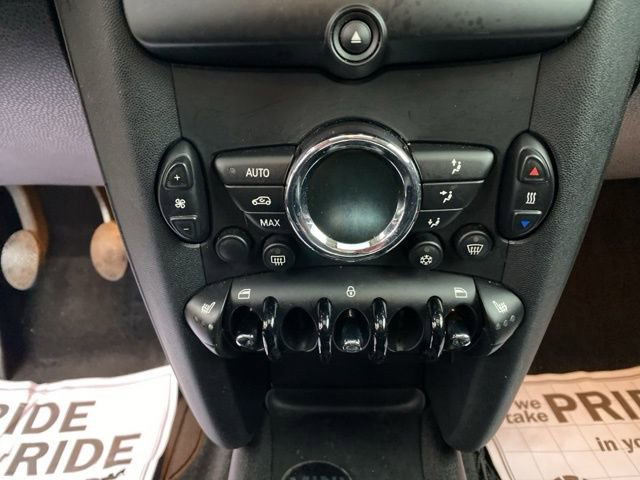 Used 2011 MINI Cooper Clubman Base image 12