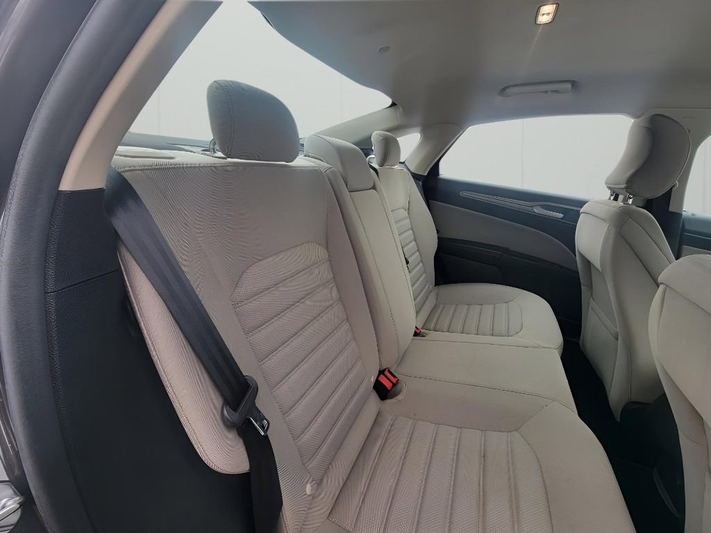 Used 2018 Ford Fusion S image 28