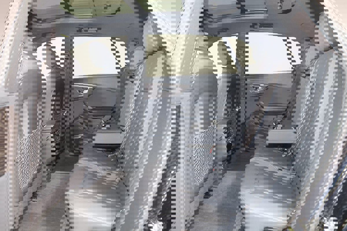 Used 2021 Audi Q8 Prestige w/ Prestige Package image 49