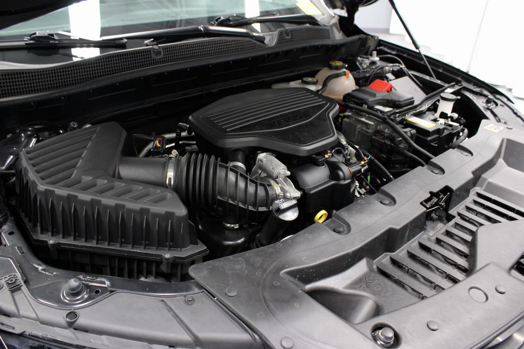 Used 2023 Chevrolet Blazer LT w/ Sound & Technology Package FWD image 15