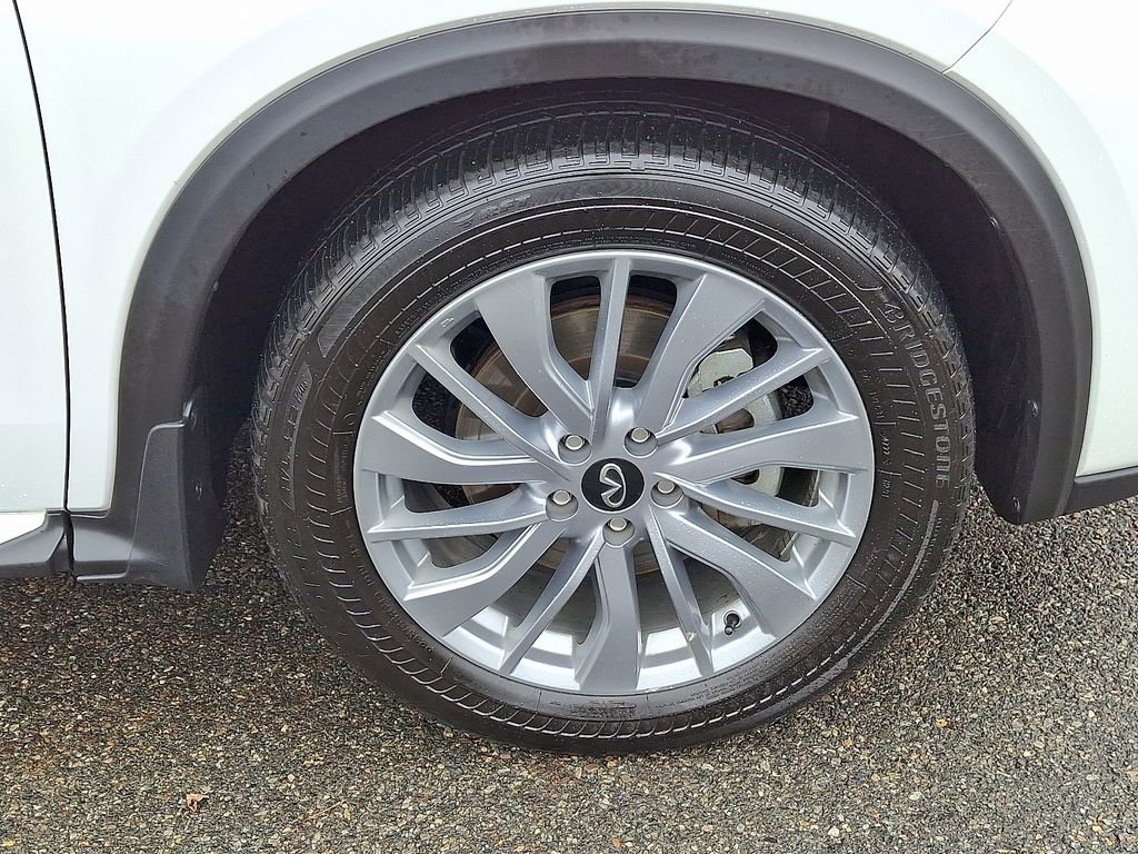 Used 2023 INFINITI QX50 Luxe image 9