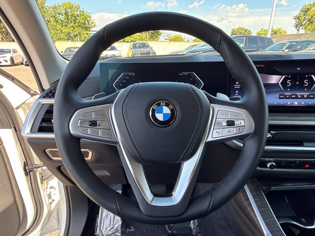 Used 2026 BMW X7 xDrive40i w/ Premium Package AWD/4WD image 22
