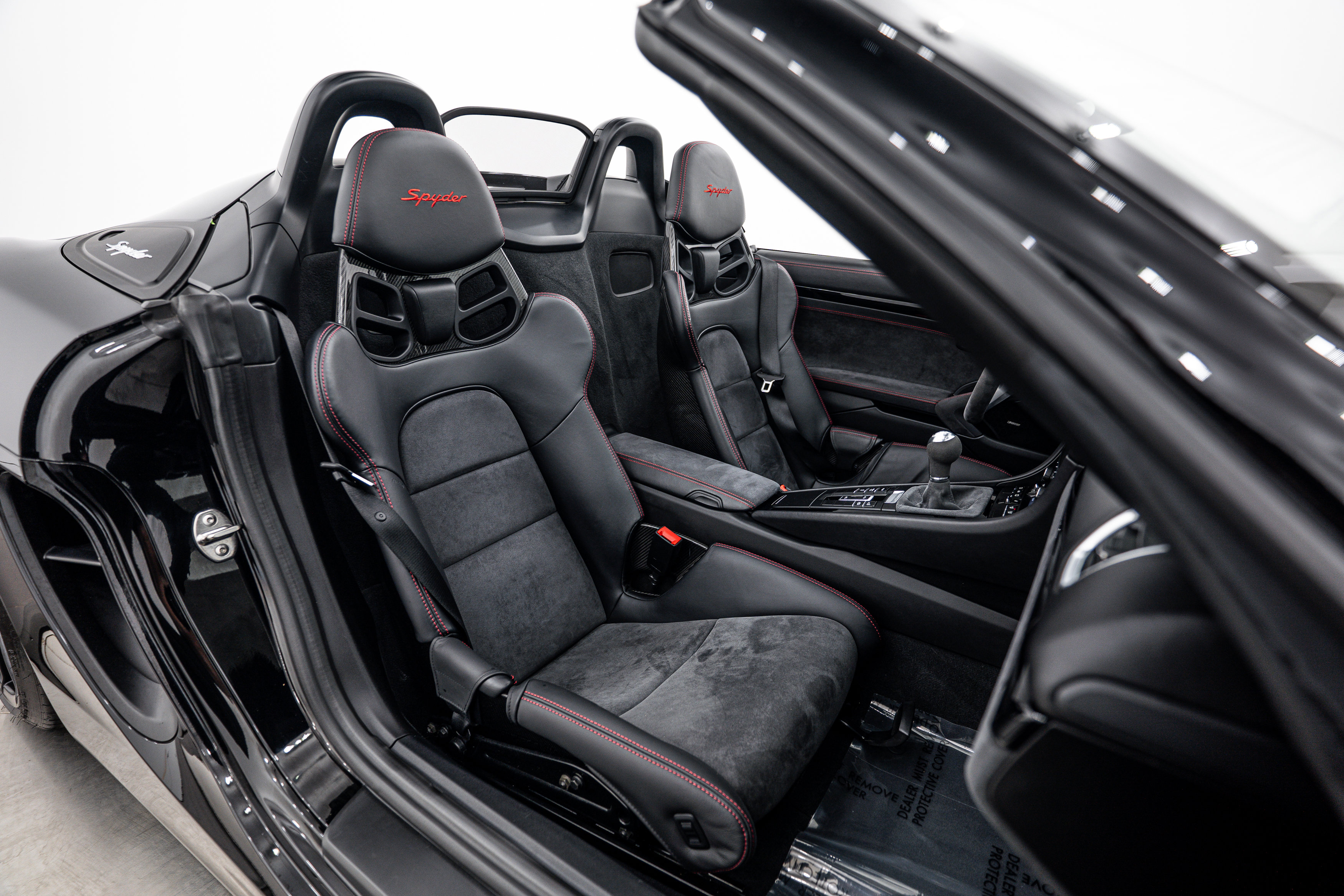 Certified 2016 Porsche Boxster Spyder RWD image 15