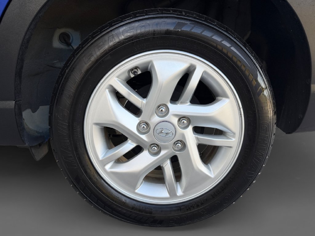 Used 2021 Hyundai Venue SE FWD image 11