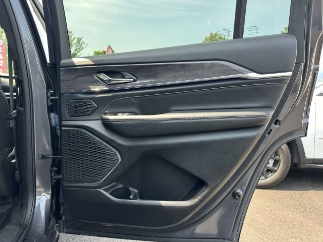 Certified 2023 Jeep Grand Cherokee L Overland AWD/4WD image 22