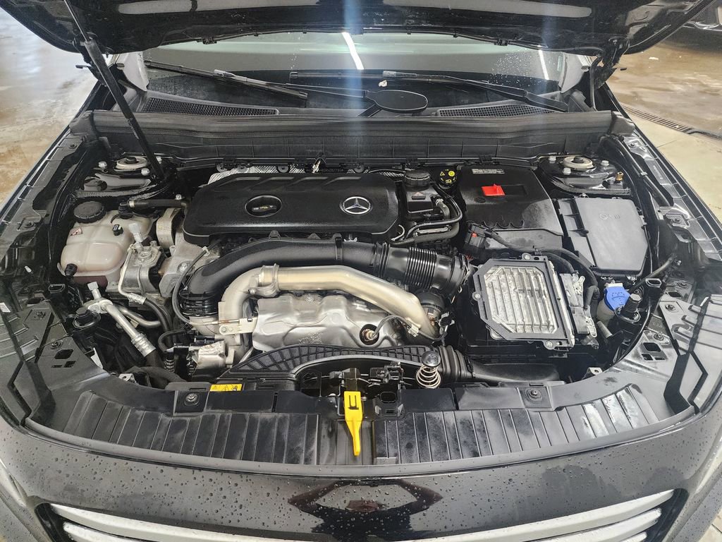 Used 2024 Mercedes-Benz GLB 250 4MATIC image 36