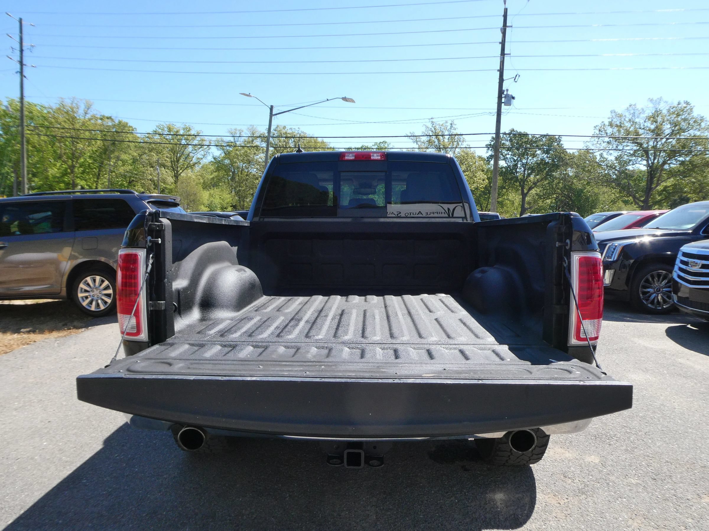 Used 2018 RAM 1500 Laramie Longhorn w/ Longhorn Southfork Package AWD/4WD image 7