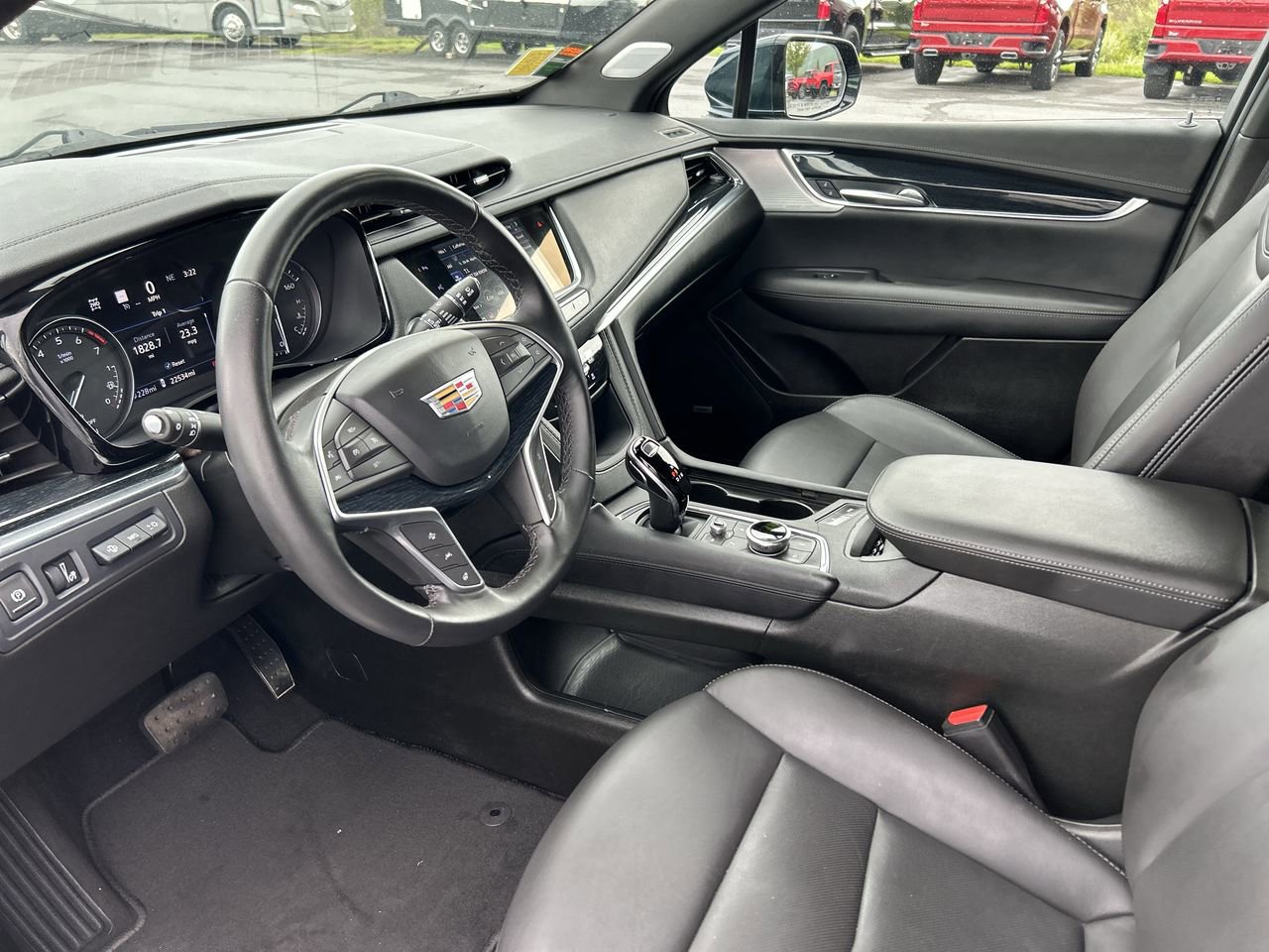 Used 2024 Cadillac XT5 Premium Luxury w/ Technology Package AWD/4WD image 25