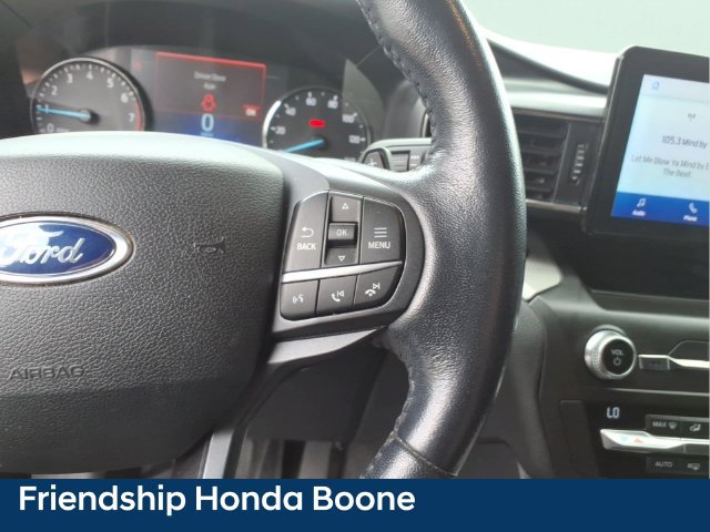 Used 2020 Ford Explorer XLT w/ Equipment Group 202A AWD/4WD image 25
