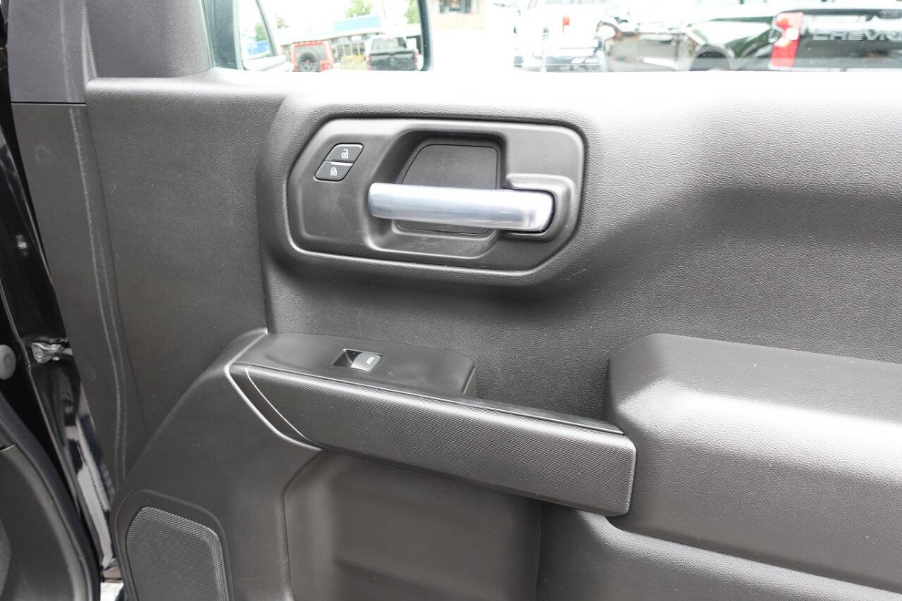 Used 2021 Chevrolet Silverado 1500 Custom w/ Safety Confidence Package AWD/4WD image 31