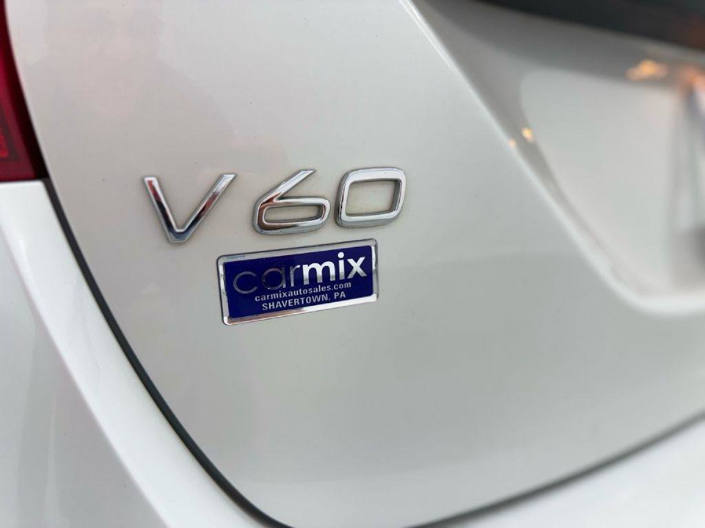 Used 2017 Volvo V60 T5 Cross Country w/ Convenience Package AWD/4WD image 37