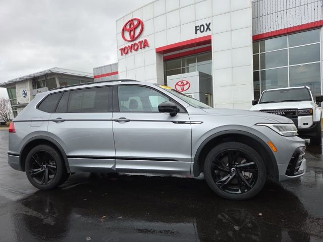 Used 2023 Volkswagen Tiguan SE R-Line