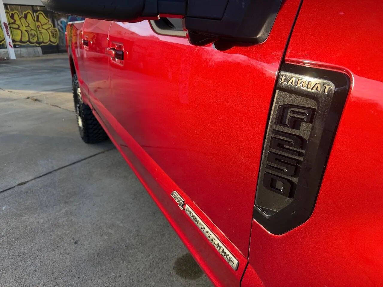 Used 2019 Ford F250 Lariat image 10