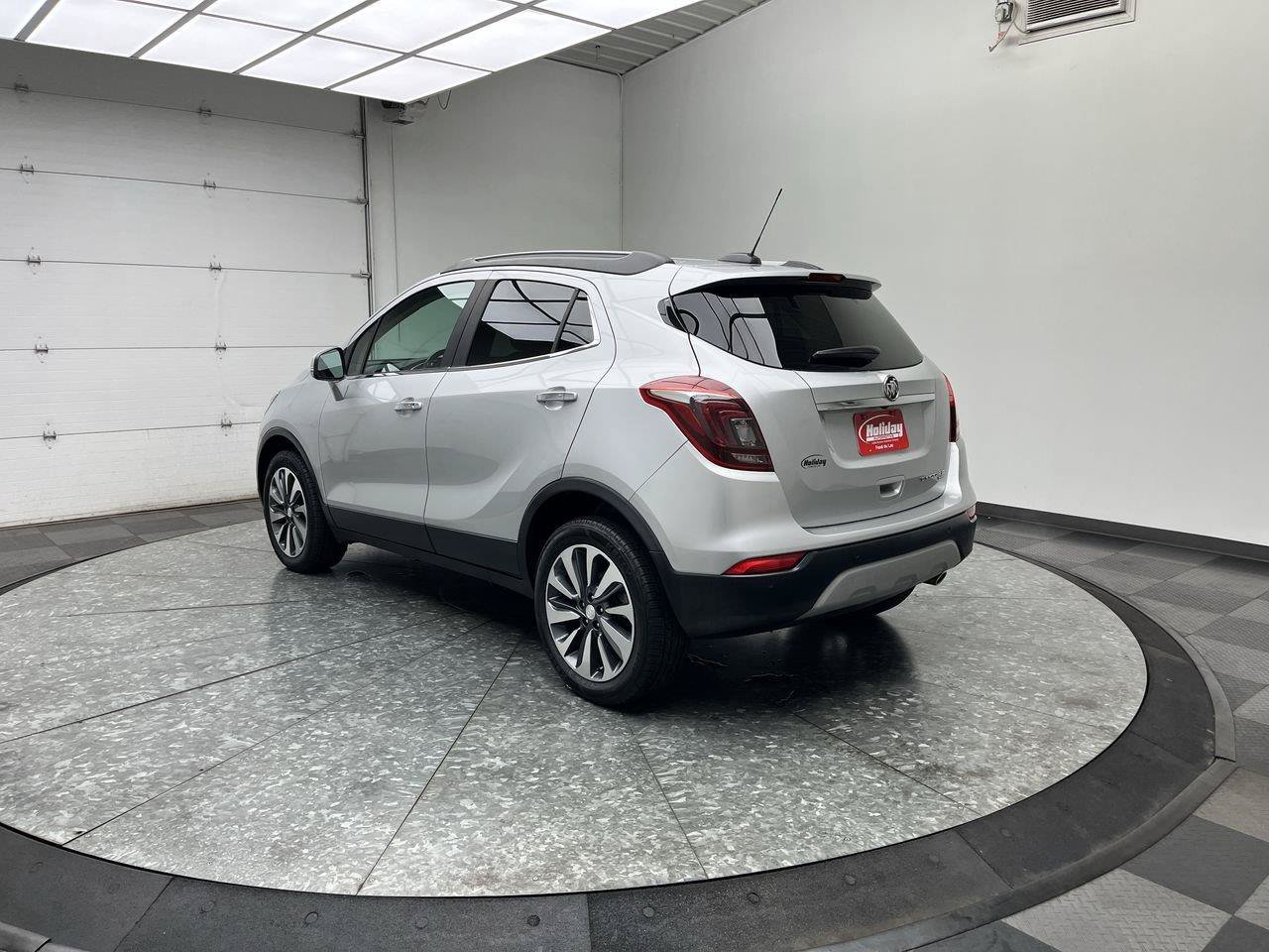 Used 2019 Buick Encore Essence w/ Safety Package II AWD/4WD image 2