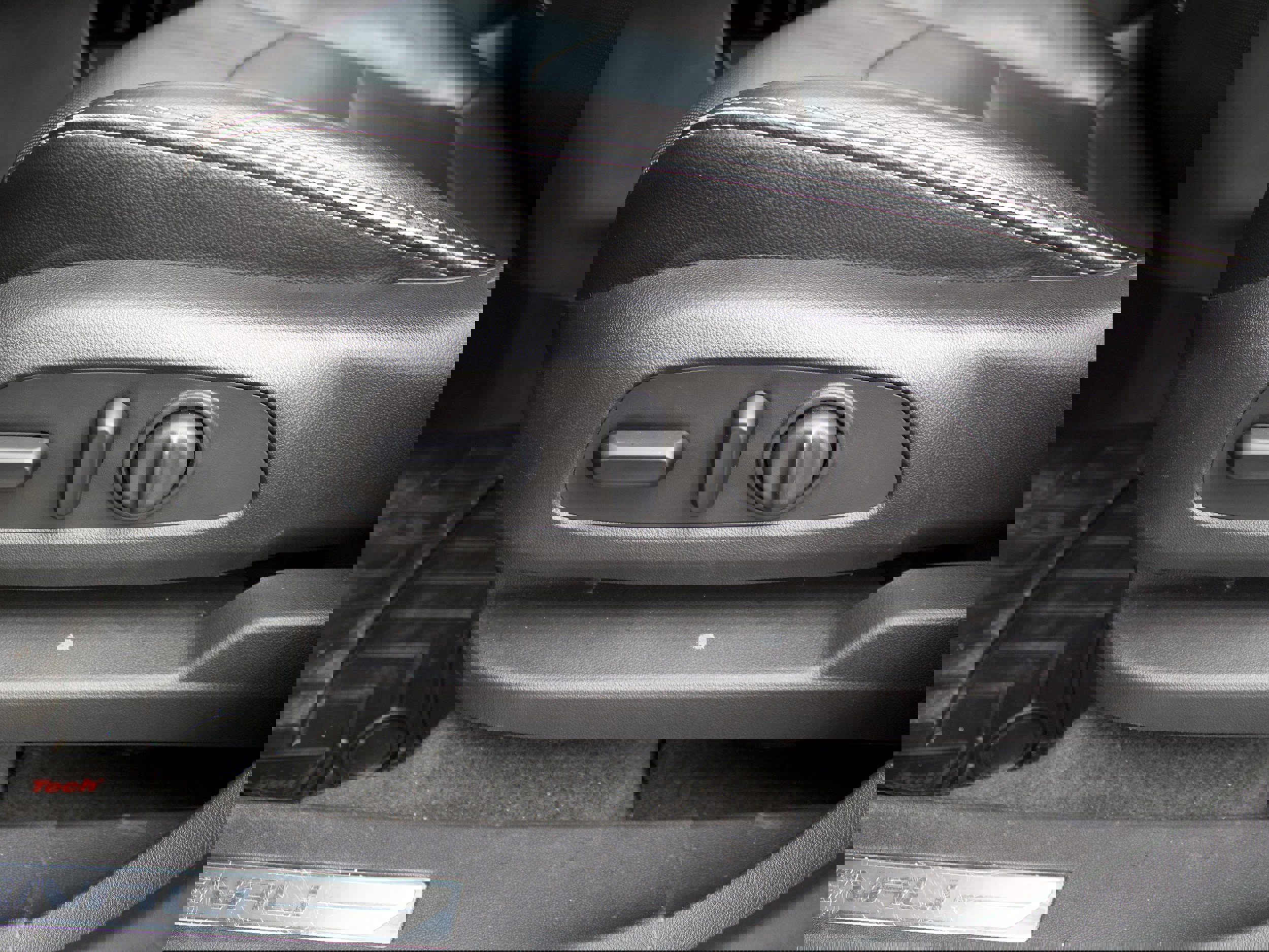 Used 2018 GMC Terrain Denali w/ Advanced Safety Package image 15