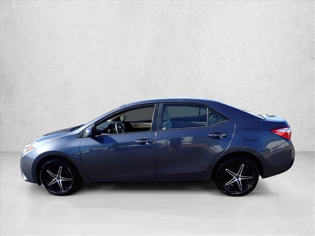 Used 2015 Toyota Corolla LE FWD image 2