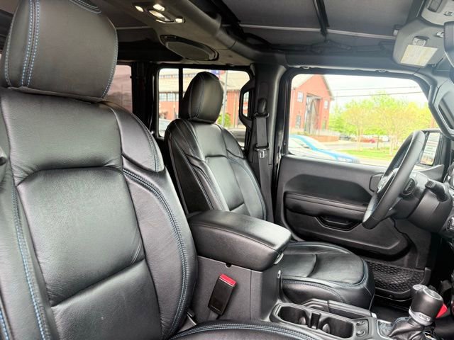 Used 2023 Jeep Wrangler Unlimited Rubicon 4xe w/ Safety Group AWD/4WD image 27