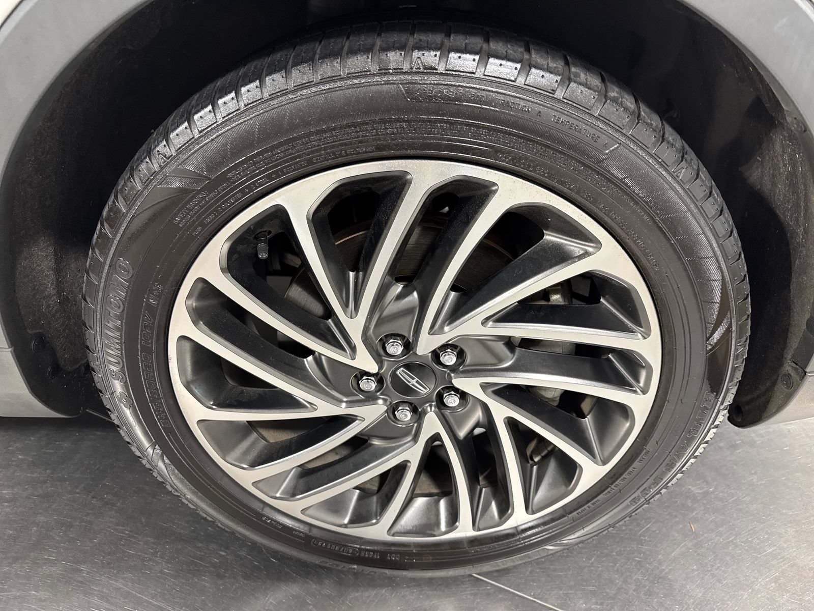 Used 2019 Lincoln Nautilus Reserve AWD/4WD image 14