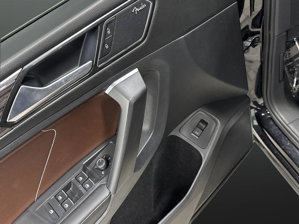 Used 2022 Volkswagen Tiguan SEL R-Line image 29