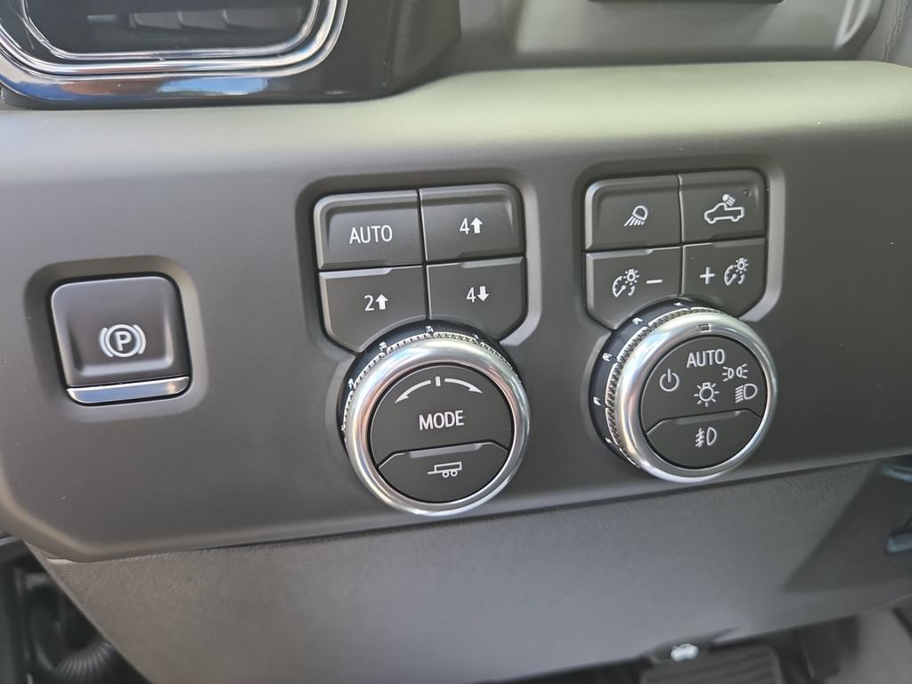 New 2026 GMC Sierra 2500 AT4 w/ AT4 Premium Plus Package AWD/4WD image 20