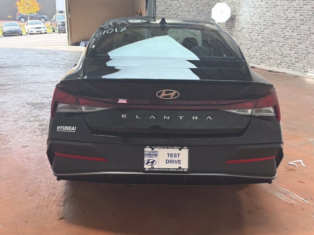 New 2026 Hyundai Elantra SEL Sport FWD image 6