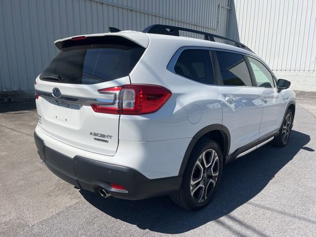 Used 2025 Subaru Ascent Limited AWD/4WD image 6