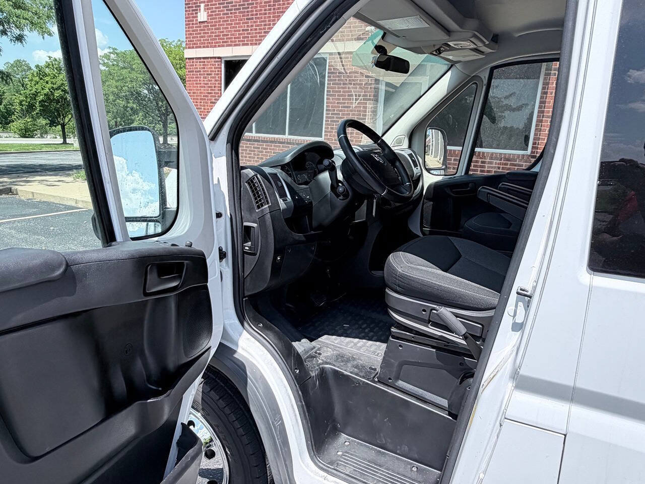 Used 2016 RAM ProMaster 3500 w/ Premium Appearance Group FWD image 15