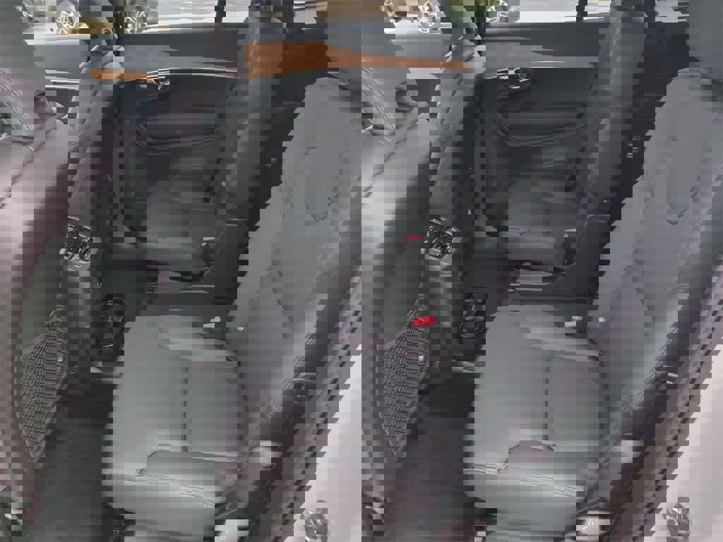 Used 2025 Volvo XC90 T8 Plus w/ Protection Package Premier image 12