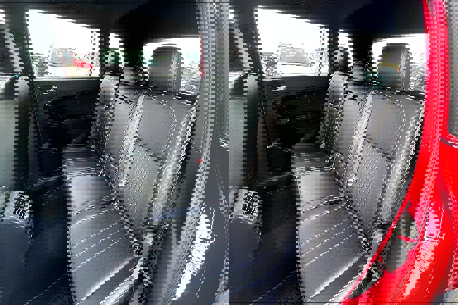 Used 2024 Volkswagen Tiguan SE R-Line image 25