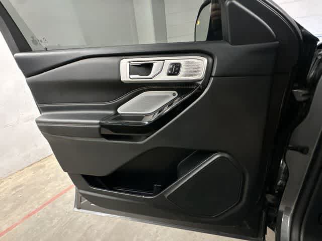 Used 2023 Ford Explorer ST w/ Equipment Group 401A AWD/4WD image 17