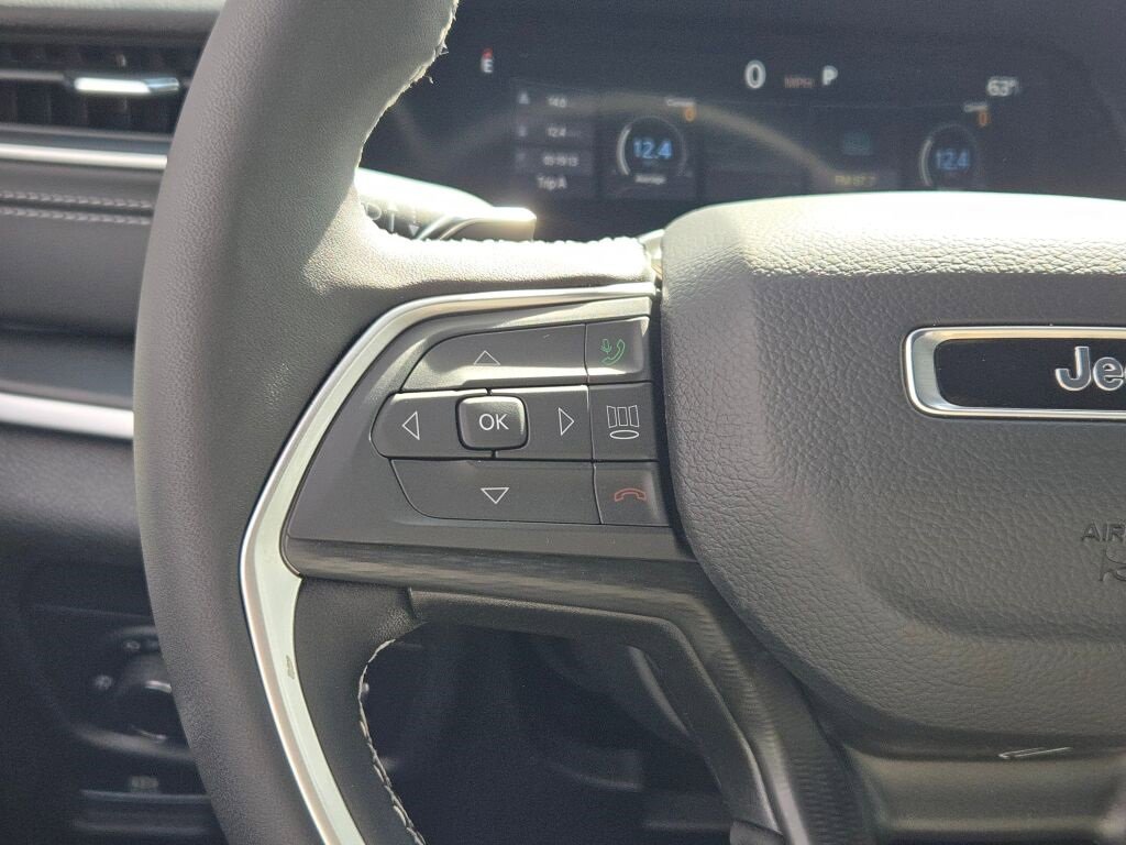 New 2025 Jeep Grand Cherokee L Laredo w/ Trailer Tow Package image 33